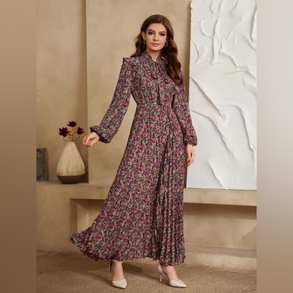 Floral tie-neck pleated skirt maxi dress - Picture 3 of 3